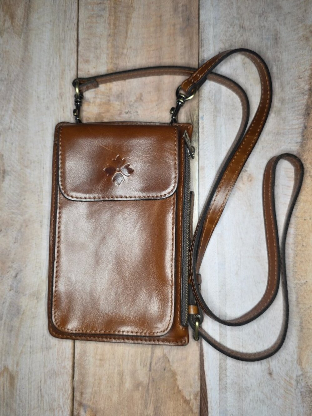 EUC Patricia Nash Chiavella Phone Crossbody